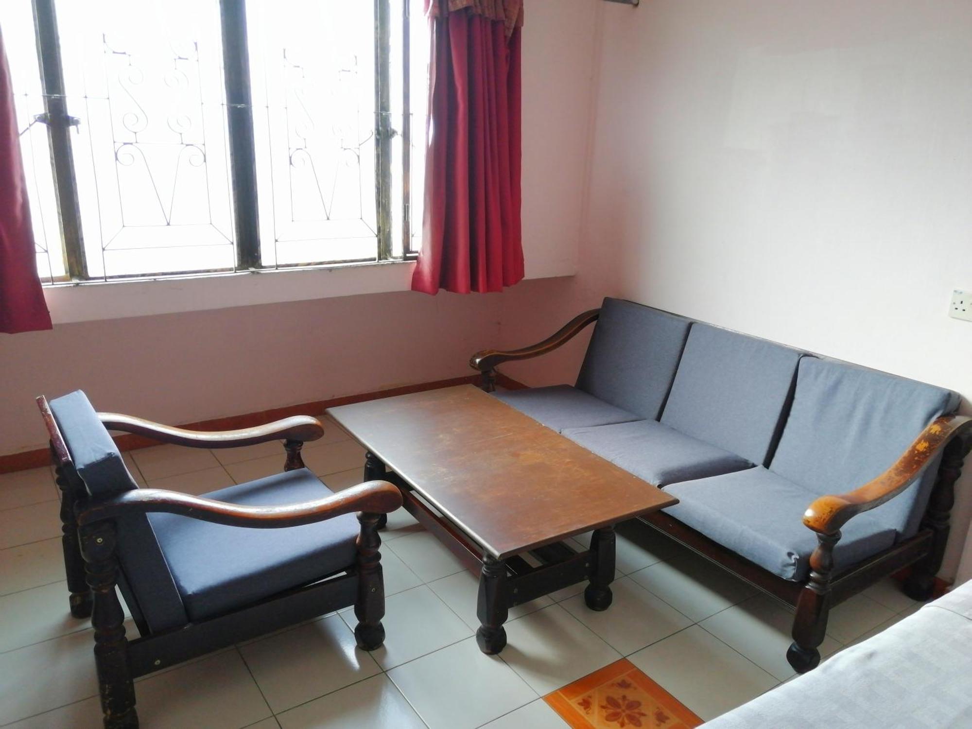 New Budget Inn Hotel Chukai Buitenkant foto