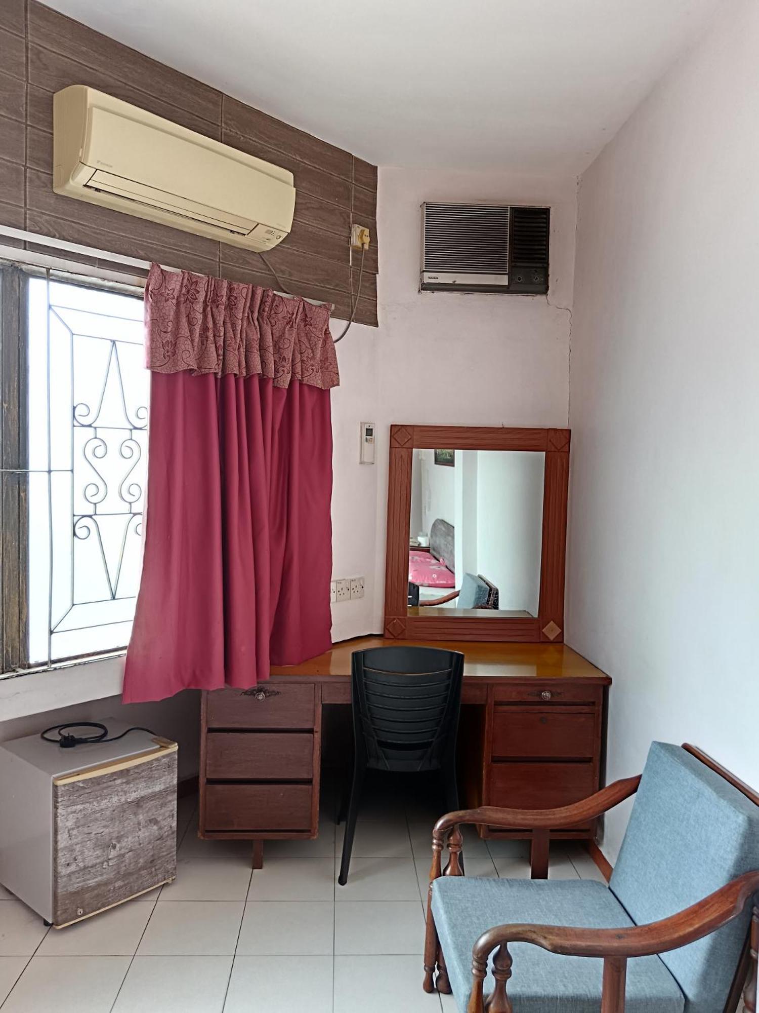 New Budget Inn Hotel Chukai Buitenkant foto