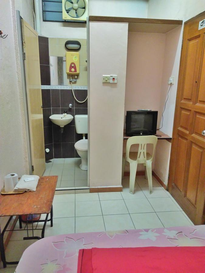 New Budget Inn Hotel Chukai Buitenkant foto