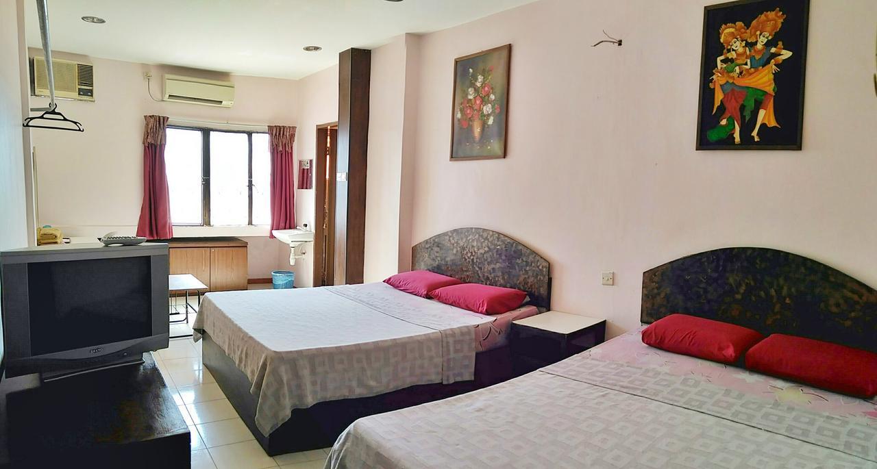 New Budget Inn Hotel Chukai Buitenkant foto
