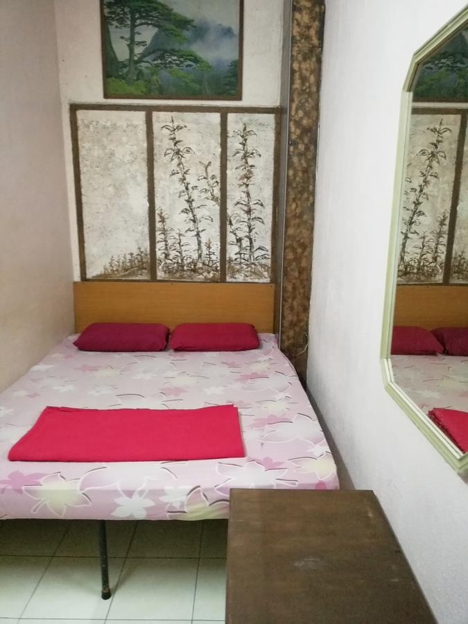 New Budget Inn Hotel Chukai Buitenkant foto